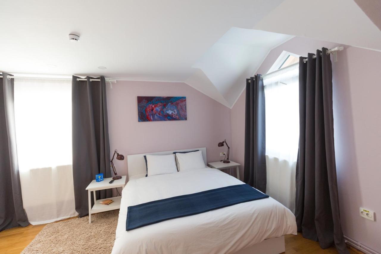 Casa Ris Hotel Targu Jiu Bagian luar foto