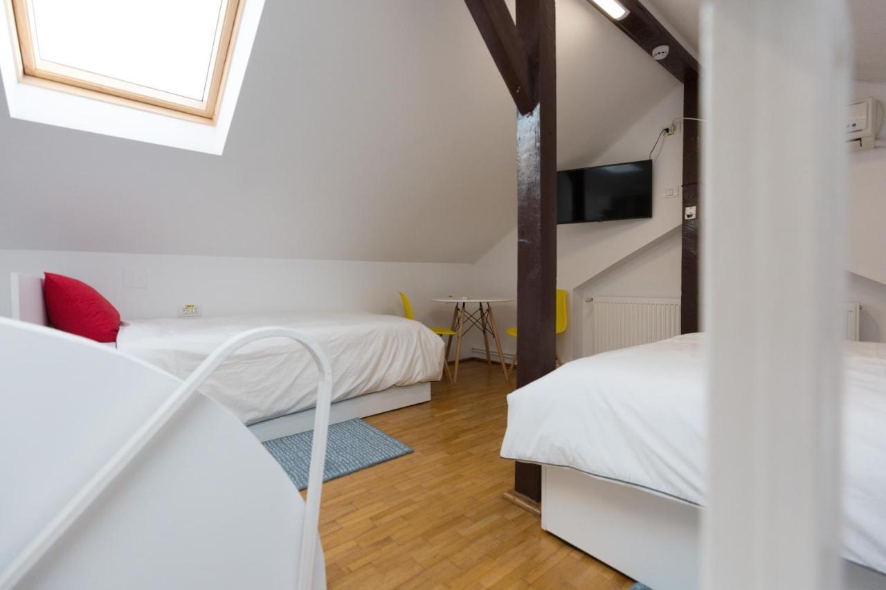 Casa Ris Hotel Targu Jiu Bagian luar foto
