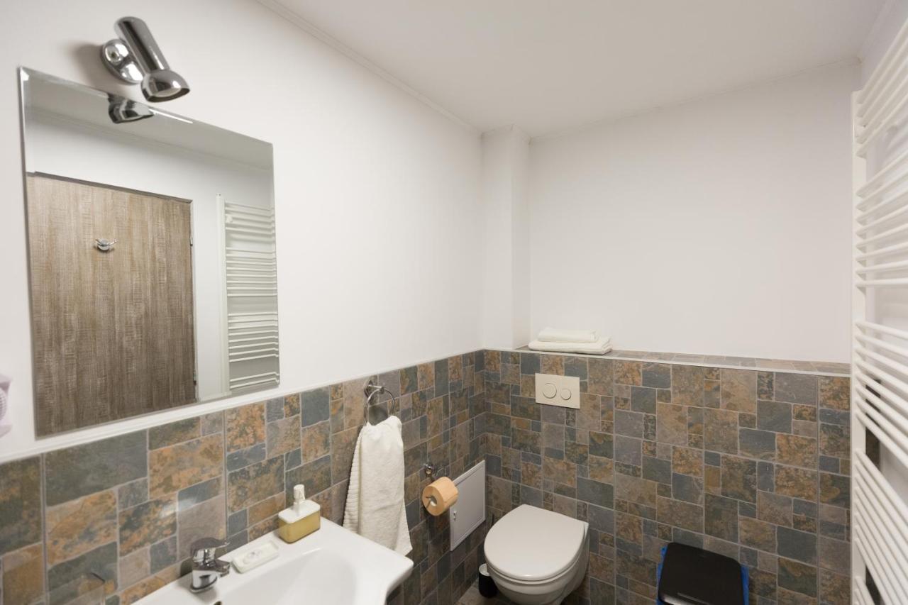Casa Ris Hotel Targu Jiu Bagian luar foto